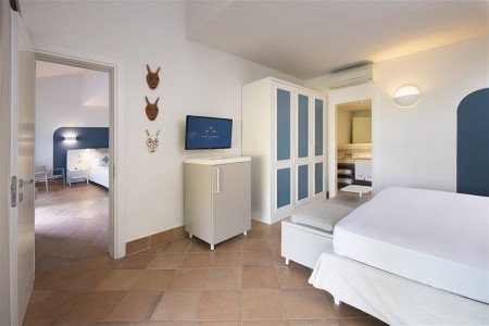 Taliansko Sardínia / Sardegna Chia Laguna Resort Village 15 dňový pobyt Polpenzia Vlastná May 2026 (21/05/26- 4/06/26)