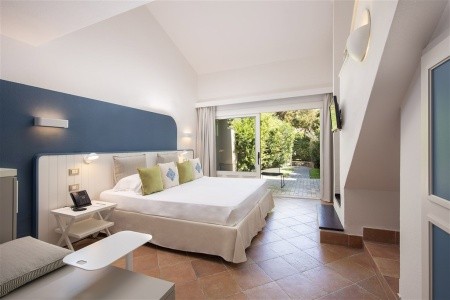 Taliansko Sardínia / Sardegna Chia Laguna Resort Village 15 dňový pobyt Polpenzia Vlastná May 2026 (21/05/26- 4/06/26)