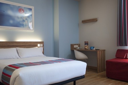 Španielsko Madrid Travelodge Madrid Alcala 9 dňový pobyt Raňajky Letecky Letisko: Praha October 2025 ( 2/10/25-10/10/25)