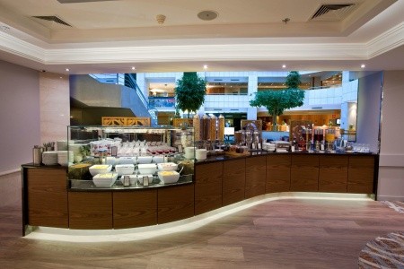 Česká republika Praha a okolie Hilton Prague 4 dňový pobyt Raňajky Vlastná June 2026 (28/06/26- 1/07/26)