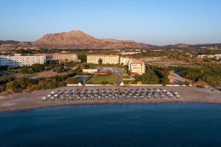 Myrina Beach - Řecko slunečníky zdarma