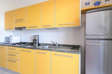 Sunbeach Apartments - 6