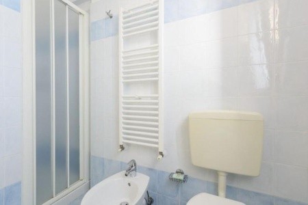 Sunbeach Apartments - 13