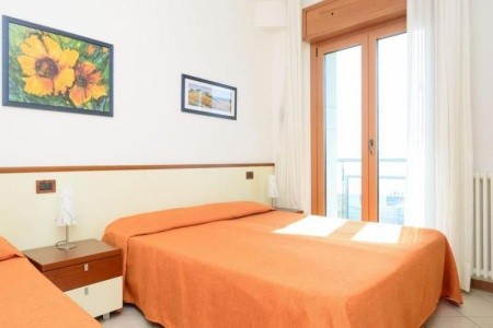 Sunbeach Apartments - 16