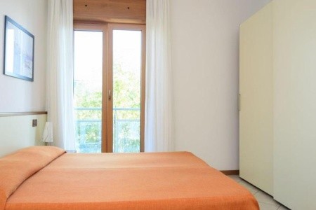 Sunbeach Apartments - 17