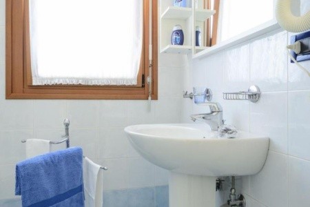 Sunbeach Apartments - 18