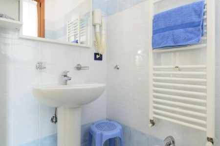 Sunbeach Apartments - 23