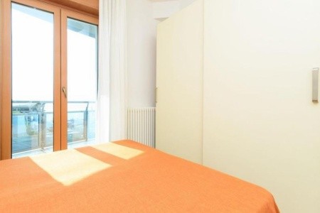 Sunbeach Apartments - 24