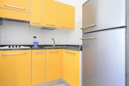 Sunbeach Apartments - 27