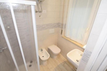 Sunbeach Apartments - 34