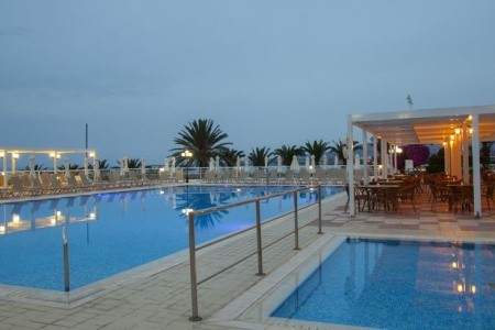 Cyprus Kissonerga Queens Bay Paphos 8 dňový pobyt Polpenzia Letecky Letisko: Bratislava September 2025 ( 4/09/25-11/09/25)