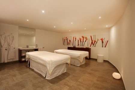 Španielsko Mallorca Iberostar Waves Bahia De Palma (Ex  Royal Cupido) 6 dňový pobyt Raňajky Letecky Letisko: Viedeň October 2025 ( 3/10/25- 8/10/25)