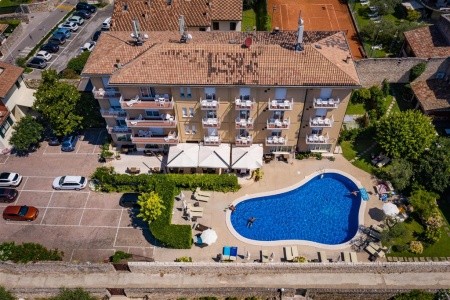 Taliansko Lago di Garda Romeo 8 dňový pobyt Polpenzia Vlastná October 2025 ( 7/10/25-14/10/25)