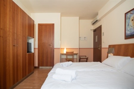 Taliansko Lago di Garda Romeo 8 dňový pobyt Polpenzia Vlastná October 2025 ( 7/10/25-14/10/25)