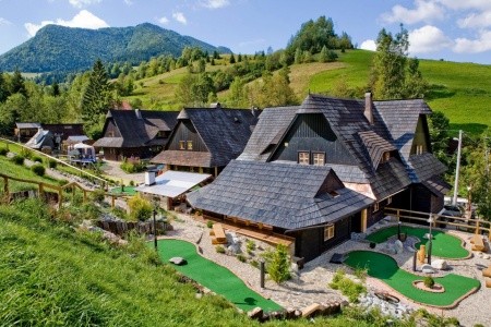 Dřevěnice Jánošíkov Dvor - Slovensko v září