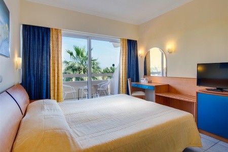 Sun Beach Resort Complex - 9