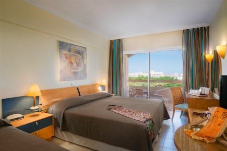 Sun Beach Resort Complex - 10