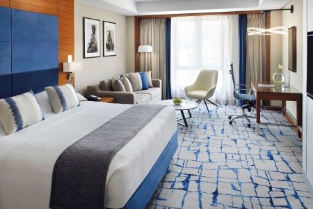 Spojené arabské emiráty Dubaj Mövenpick Hotel & Apartments Bur Dubai 8 dňový pobyt Raňajky Letecky Letisko: Praha jún 2023 ( 5/06/23-12/06/23)