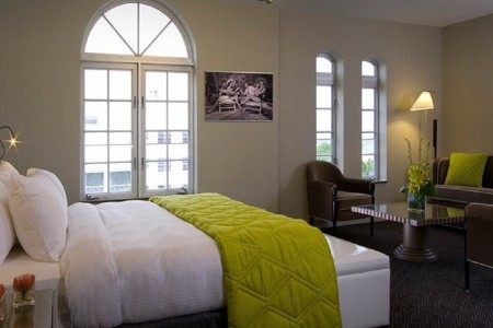 USA Florida Breakwater South Beach 7 dňový pobyt Raňajky Letecky Letisko: Praha June 2026 (30/06/26- 6/07/26)