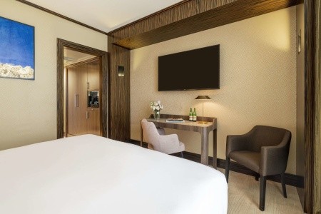 Česká republika Praha a okolie Carlo IV Prague 4 dňový pobyt Raňajky Vlastná November 2026 (26/11/26-29/11/26)