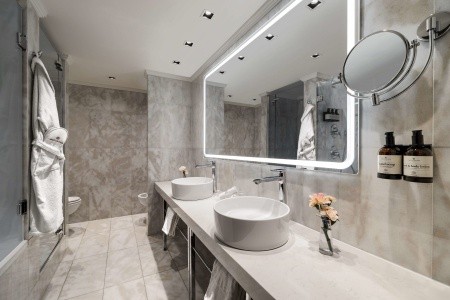 Česká republika Praha a okolie Carlo IV Prague 4 dňový pobyt Raňajky Vlastná November 2026 (26/11/26-29/11/26)