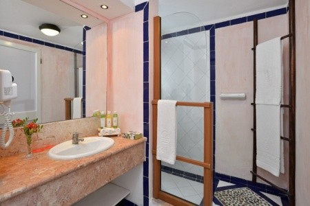 Nh Capri, Vigía - 36