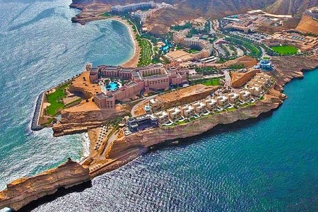Shangri - La's Al Husn - Omán v únoru - luxusní dovolená