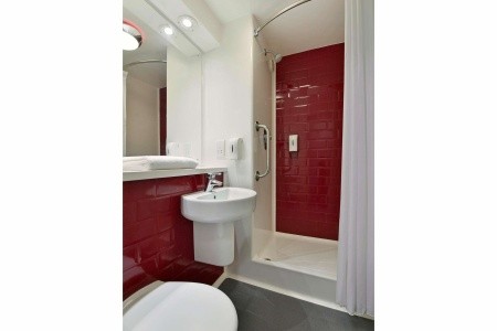 Travelodge Ealing - 7