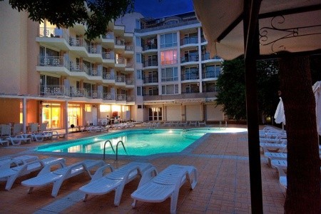 Bulharsko Slnečné Pobrežie Karlovo 15 dňový pobyt Raňajky Letecky Letisko: Košice July 2026 ( 7/07/26-21/07/26)