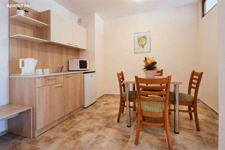 Bulharsko Slnečné Pobrežie Karlovo 15 dňový pobyt Raňajky Letecky Letisko: Košice July 2026 ( 7/07/26-21/07/26)