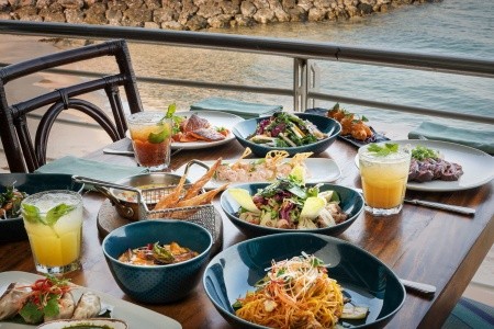 Katar Doha Hilton Doha 8 dňový pobyt Raňajky Letecky Letisko: Praha July 2026 (26/07/26- 2/08/26)