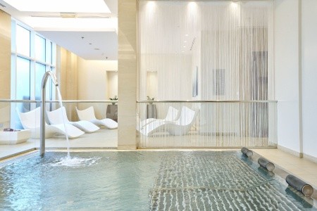 Katar Doha Hilton Doha 8 dňový pobyt Raňajky Letecky Letisko: Praha July 2026 (26/07/26- 2/08/26)