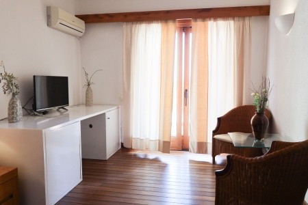 Grécko Skiathos Kanapitsa Mare 8 dňový pobyt Raňajky Letecky Letisko: Viedeň August 2026 ( 4/08/26-11/08/26)