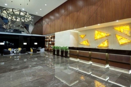 Spojené arabské emiráty Dubaj Tryp By Wyndham Dubai 8 dňový pobyt Polpenzia Letecky Letisko: Praha March 2026 (19/03/26-26/03/26)