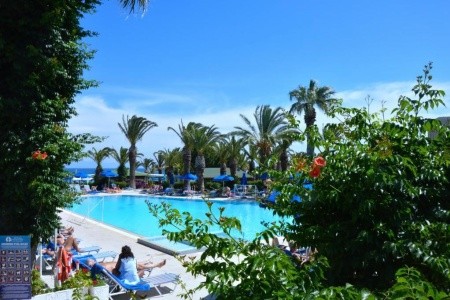 Blue Horizon Beach Resort - 22