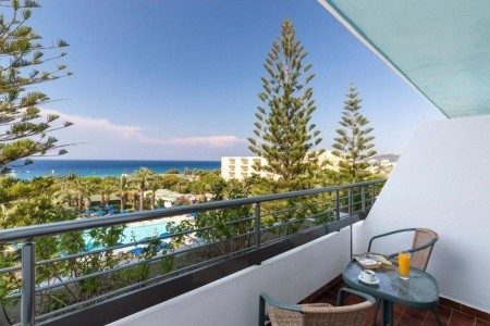 Blue Horizon Beach Resort - 23