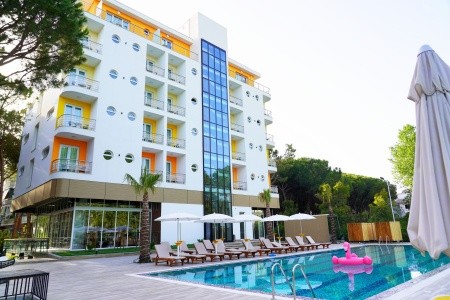 Albánsko Durrës Monaco Garden 8 dňový pobyt Raňajky Letecky Letisko: Praha September 2025 (19/09/25-26/09/25)