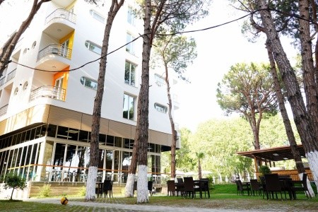 Albánsko Durrës Monaco Garden 8 dňový pobyt Raňajky Letecky Letisko: Praha September 2025 (19/09/25-26/09/25)