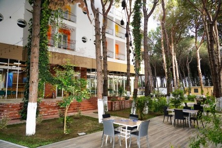 Albánsko Durrës Monaco Garden 8 dňový pobyt Raňajky Letecky Letisko: Praha September 2025 (19/09/25-26/09/25)