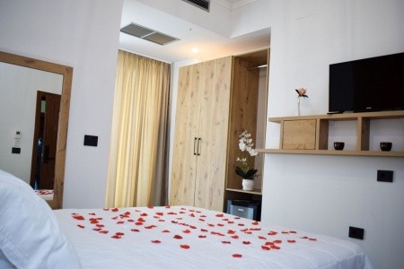 Albánsko Durrës Monaco Garden 8 dňový pobyt Raňajky Letecky Letisko: Praha September 2025 (19/09/25-26/09/25)