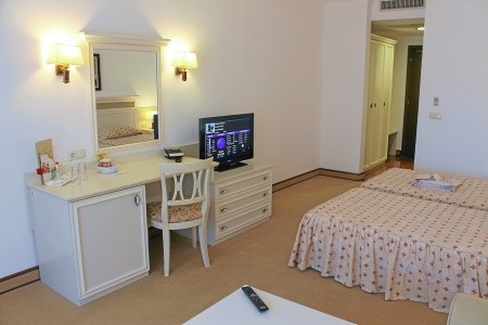 Royal Palace Helena Sands - 23