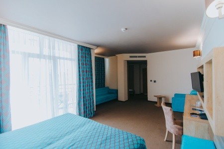 Bulharsko Slnečné Pobrežie Tiara Beach 15 dňový pobyt All Inclusive Letecky Letisko: Bratislava August 2026 (23/08/26- 6/09/26)