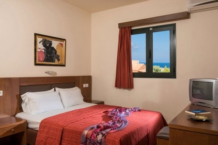 Dia Apartments