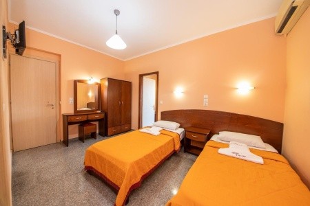 Kalias - 4