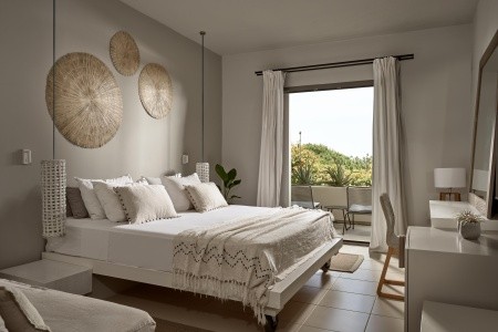 The Bay Hotel & Suites - 7