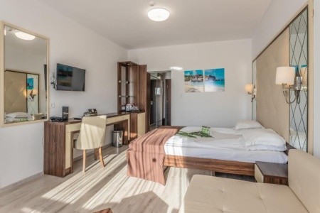 Bulharsko Zlaté Piesky Prestige Deluxe Aquapark Club 8 dňový pobyt All Inclusive Letecky Letisko: Bratislava July 2026 ( 2/07/26- 9/07/26)