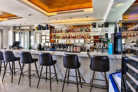 Hotel California By Aycon - 12