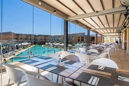 Kiani Beach Resort - 11