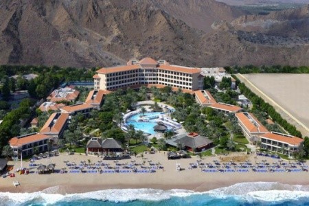 Spojené arabské emiráty Fujairah Fujairah Rotana Resort And Spa 5 dňový pobyt Raňajky Letecky Letisko: Praha June 2025 (15/06/25-19/06/25)