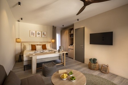 Chorvátsko Hvar Valamar Trim Sunny Apartments 12 dňový pobyt Polpenzia Letecky Letisko: Praha August 2025 (20/08/25-31/08/25)